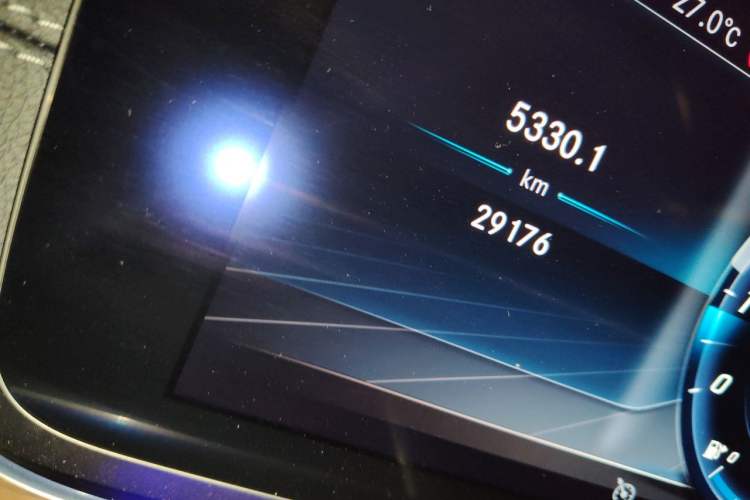 Used Mercedes-Benz E-Class 2020 E 300 L Sport Luxury Edition Odometer Close Up