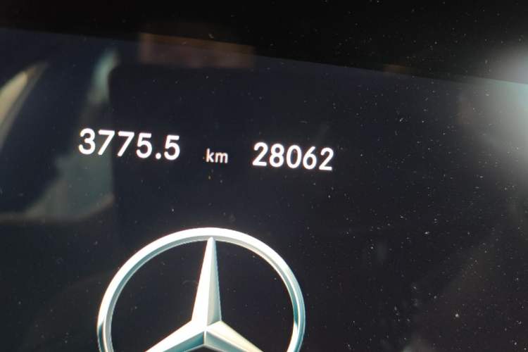 Used Mercedes-Benz E-Class 2020 E 260 Sport Edition Odometer Close Up