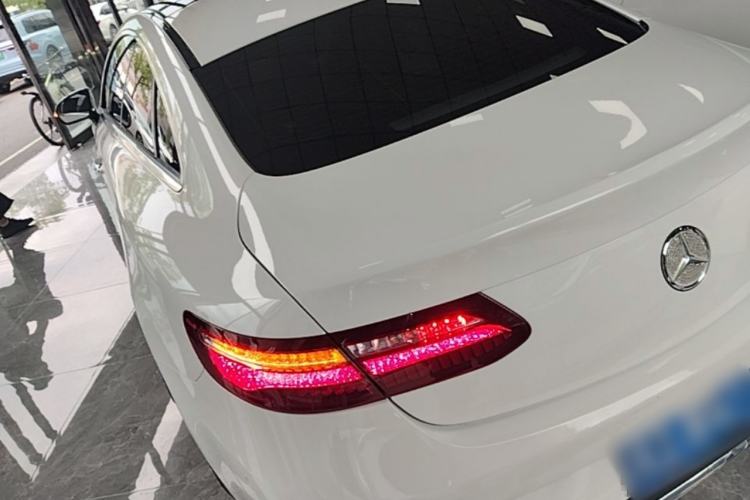 Used Mercedes-Benz E-Class 2020 E 260 Coupe Rear Left 45 Deg