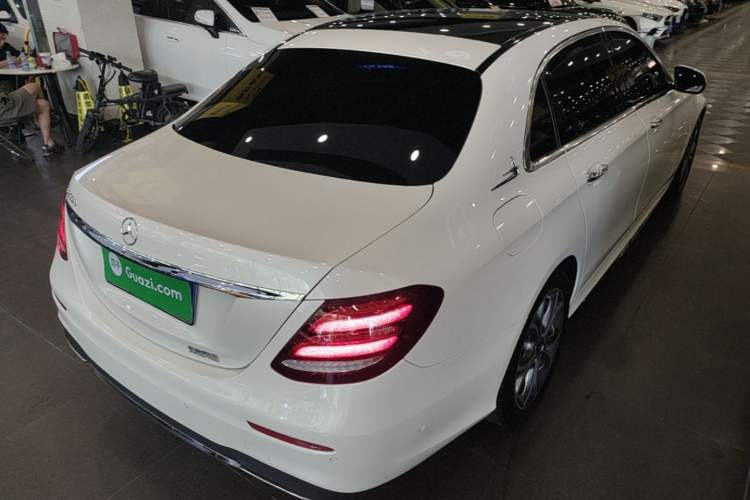 Used Mercedes-Benz E-Class 2020 E 300 L Sporty and Stylish Model Rear Right 45 Deg