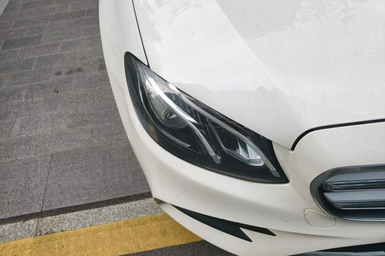 Used Mercedes-Benz E-Class 2020 Restyled E 300 L Sporty and Stylish Edition Right Front Headlight