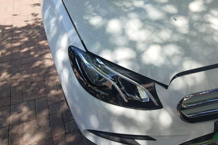 Used Mercedes-Benz E-Class 2020 Restyled E 300 L Sporty and Stylish Edition Right Front Headlight