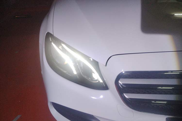 Used Mercedes-Benz E-Class 2020 Restyled E 300 L Sport Exclusive Edition Right Front Headlight