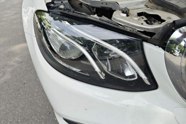 Used Mercedes-Benz E-Class 2020 Restyled E 300 L Exclusive Edition Right Front Headlight