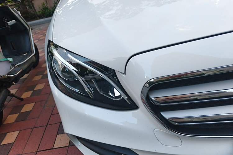 Used Mercedes-Benz E-Class 2020 E 300 L Sporty and Stylish Model Right Front Headlight