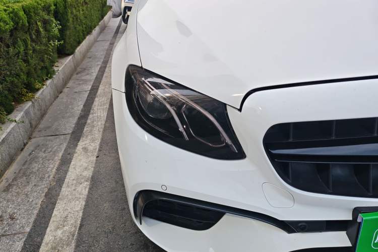 Used Mercedes-Benz E-Class 2020 E 300 L Sport Luxury Edition Right Front Headlight