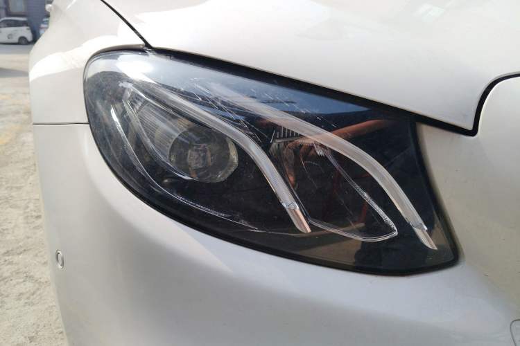 Used Mercedes-Benz E-Class 2020 Restyled E 300 L Sporty and Stylish Edition Right Front Headlight