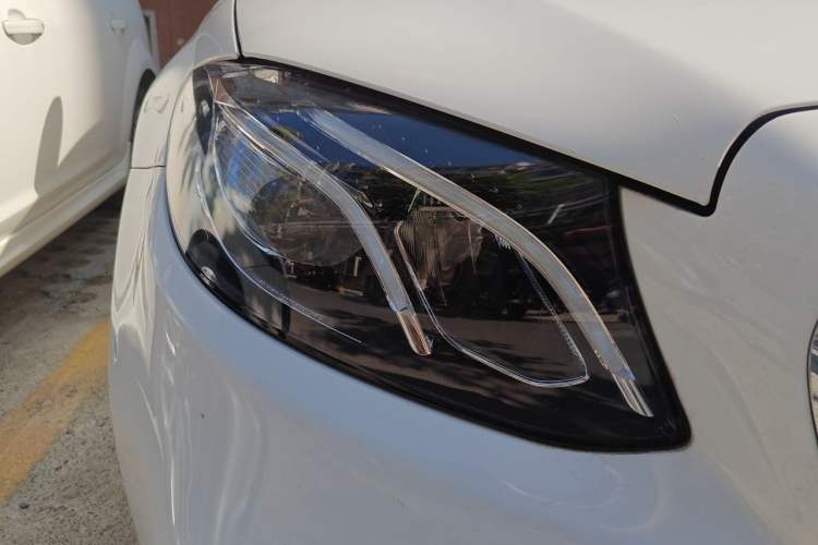 Used Mercedes-Benz E-Class 2020 Facelift E 260 Sport Edition Right Front Headlight