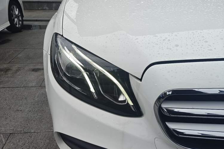 Used Mercedes-Benz E-Class 2020 Restyled E 300 L Sporty and Stylish Edition Right Front Headlight