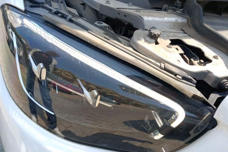 Used Mercedes-Benz E-Class 2020 E 260 L Sport Edition Right Front Headlight