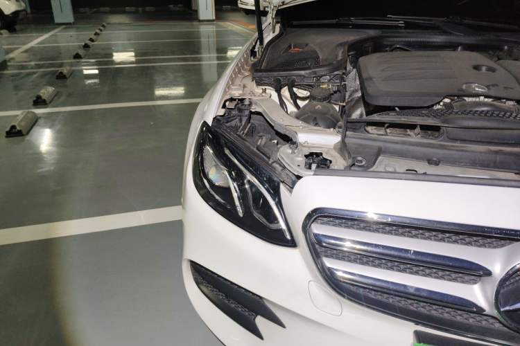 Used Mercedes-Benz E-Class 2020 Restyled E 300 L Sporty and Stylish Edition Right Front Headlight