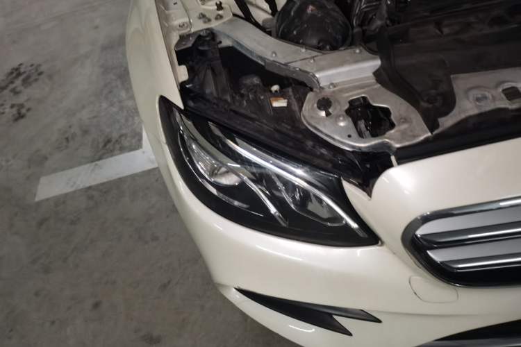 Used Mercedes-Benz E-Class 2020 Restyled E 300 L Sporty and Stylish Edition Right Front Headlight