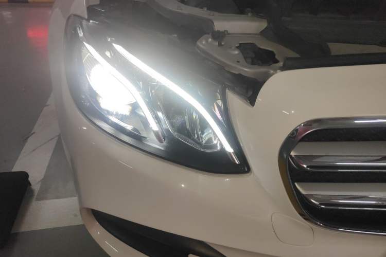 Used Mercedes-Benz E-Class 2020 Restyled E 300 L Sporty and Stylish Edition Right Front Headlight