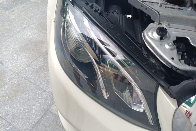 Used Mercedes-Benz E-Class 2020 E 300 L Luxury Model Right Front Headlight