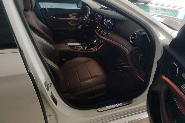 Used Mercedes-Benz E-Class 2020 E 300 L Sporty and Stylish Model Right Front Seat