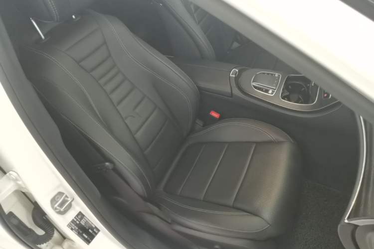 Used Mercedes-Benz E-Class 2020 Restyled E 300 L Sporty and Stylish Edition Right Front Seat