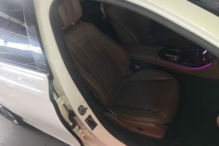Used Mercedes-Benz E-Class 2020 Restyled E 300 L Sporty and Stylish Edition Right Front Seat