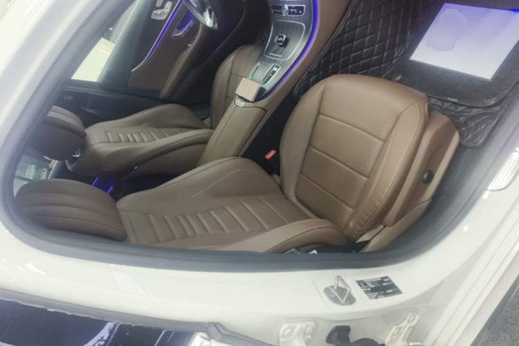 Used Mercedes-Benz E-Class 2020 Restyled E 300 L Sporty and Stylish Edition Right Front Seat