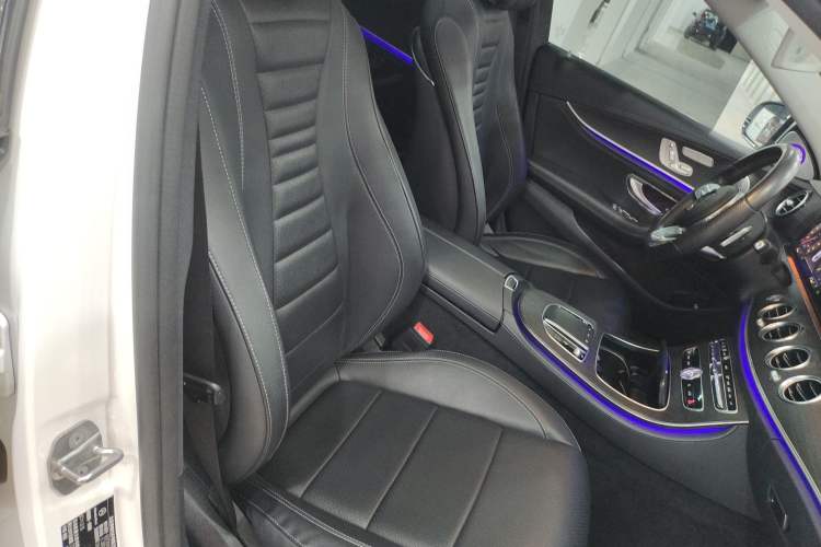 Used Mercedes-Benz E-Class 2020 Restyled E 300 L Sporty and Stylish Edition Right Front Seat