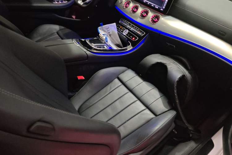 Used Mercedes-Benz E-Class 2020 E 260 Coupe Right Front Seat