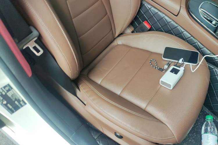 Used Mercedes-Benz E-Class 2020 E 300 L Sport Luxury Edition Right Front Seat