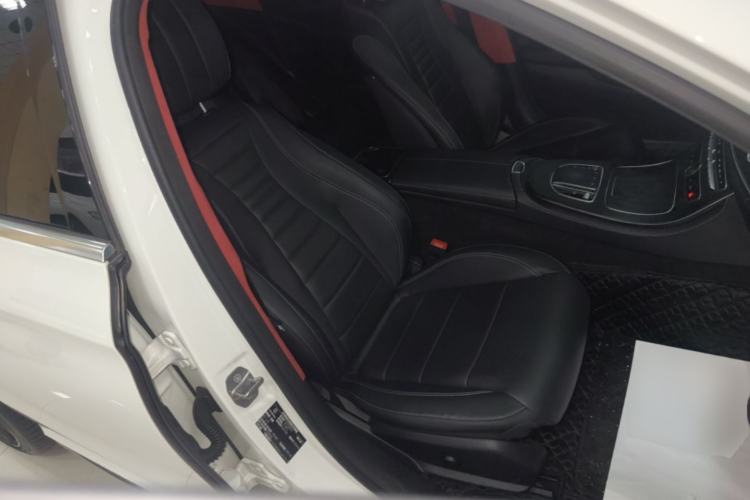 Used Mercedes-Benz E-Class 2020 E 300 L Sporty and Stylish Model Right Front Seat