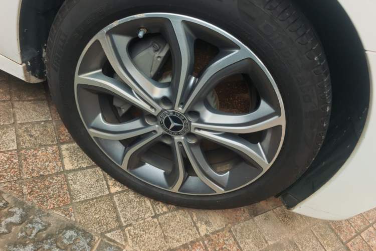 Used Mercedes-Benz E-Class 2020 E 300 L Sport Luxury Edition Right Front Wheel Hub