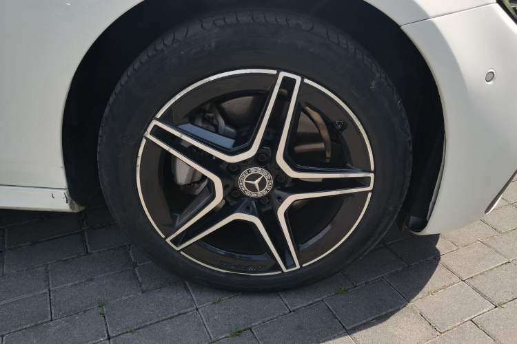 Used Mercedes-Benz E-Class 2020 Facelift E 260 Sport Edition Right Front Wheel Hub