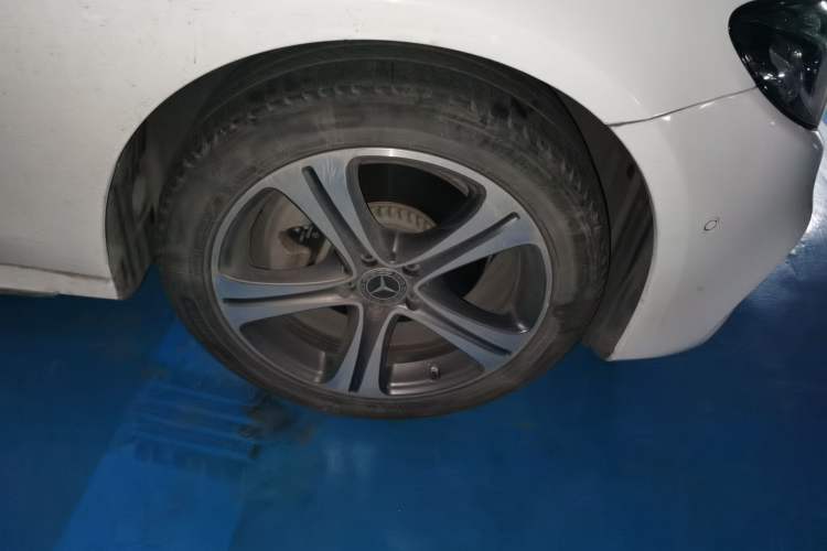 Used Mercedes-Benz E-Class 2020 Facelift E 260 L Sport Edition Right Front Wheel Hub