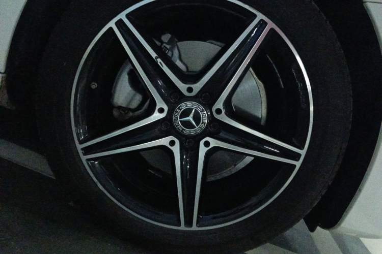 Used Mercedes-Benz E-Class 2020 Facelift E 260 Sport Edition Right Front Wheel Hub