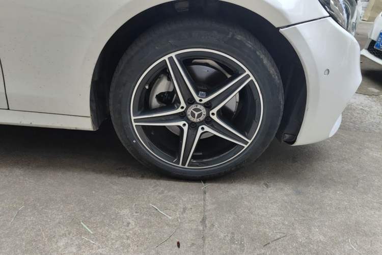 Used Mercedes-Benz E-Class 2020 Facelift E 260 Sport Edition Right Front Wheel Hub