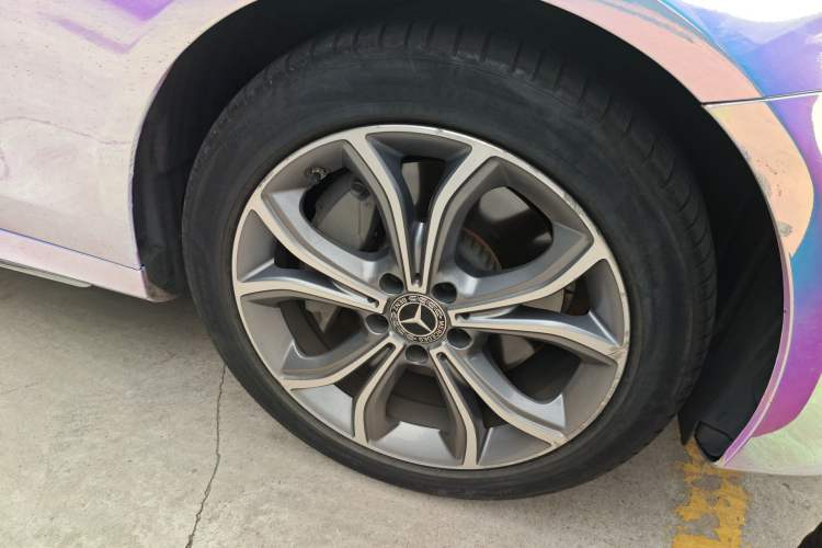 Used Mercedes-Benz E-Class 2020 E 300 L Sporty and Stylish Model Right Front Wheel Hub