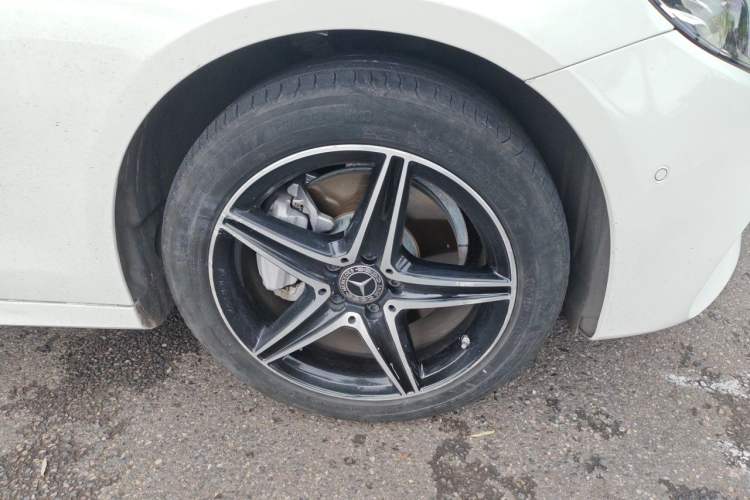Used Mercedes-Benz E-Class 2020 Facelift E 260 Sport Edition Right Front Wheel Hub
