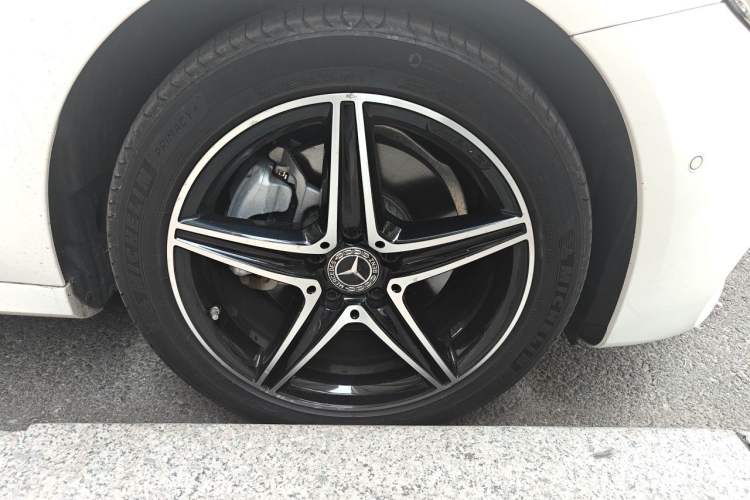 Used Mercedes-Benz E-Class 2020 Facelift E 260 Sport Edition Right Front Wheel Hub