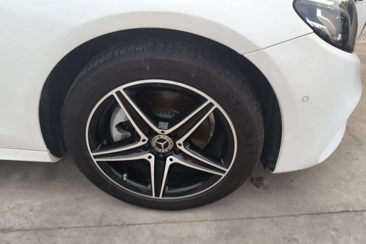Used Mercedes-Benz E-Class 2020 Facelift E 260 Sport Edition Right Front Wheel Hub