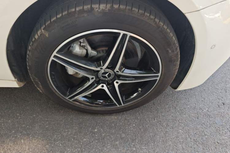 Used Mercedes-Benz E-Class 2020 Facelift E 260 Sport Edition Right Front Wheel Hub