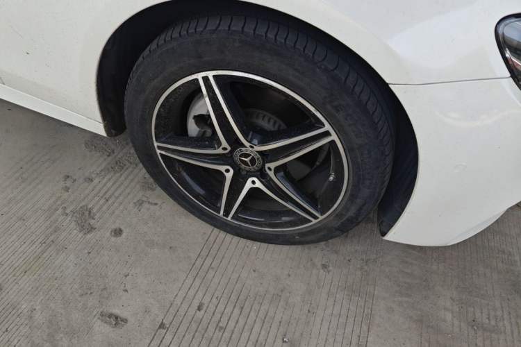 Used Mercedes-Benz E-Class 2020 E 260 Sport Edition Right Front Wheel Hub