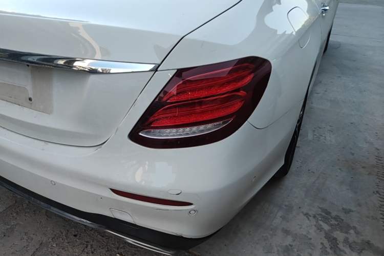 Used Mercedes-Benz E-Class 2020 Restyled E 300 L Sport Exclusive Edition Right Rear Taillight