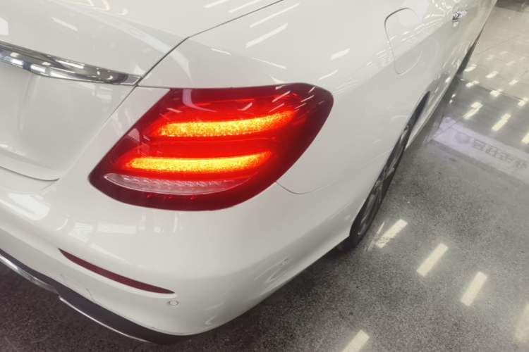 Used Mercedes-Benz E-Class 2020 Restyled E 300 L Sporty and Stylish Edition Right Rear Taillight