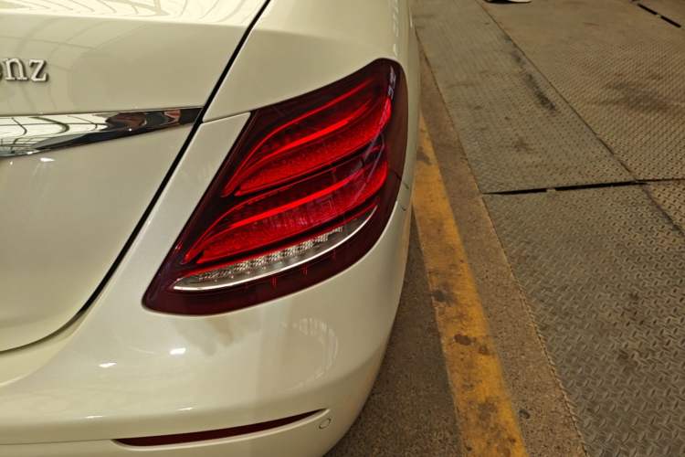 Used Mercedes-Benz E-Class 2020 E 300 L Luxury Model Right Rear Taillight