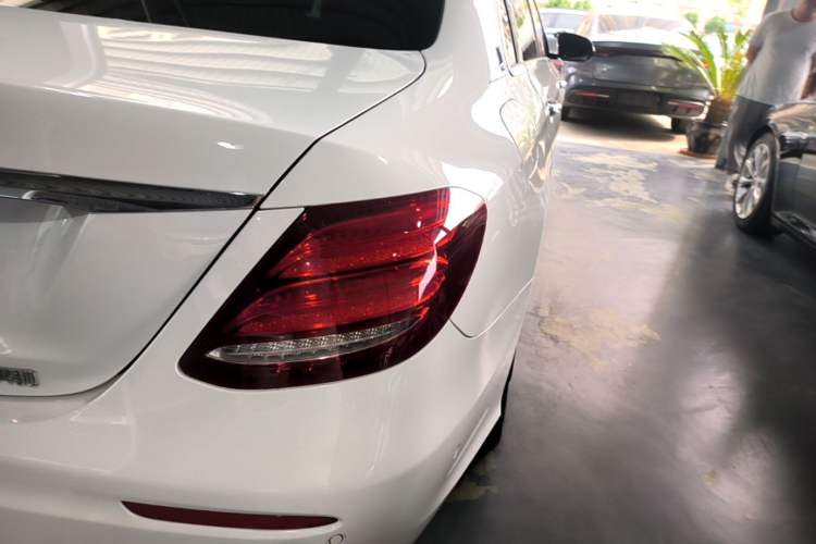 Used Mercedes-Benz E-Class 2020 Restyled E 300 L Sporty and Stylish Edition Right Rear Taillight