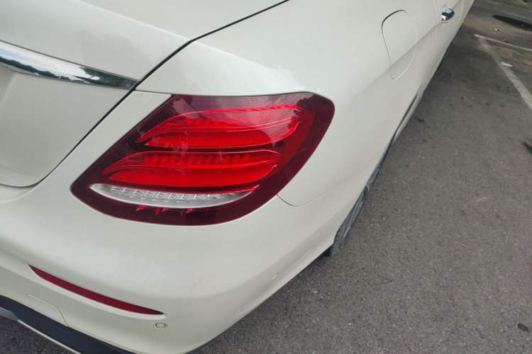 Used Mercedes-Benz E-Class 2020 E 300 L Sport Luxury Edition Right Rear Taillight