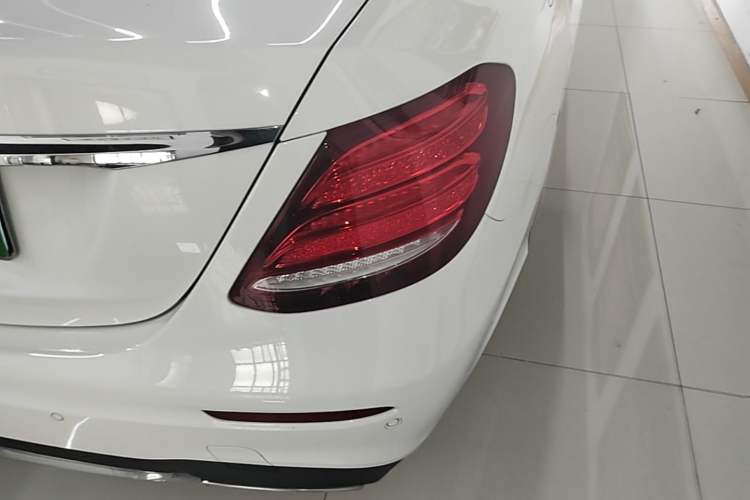 Used Mercedes-Benz E-Class 2020 Restyled E 300 L Sporty and Stylish Edition Right Rear Taillight