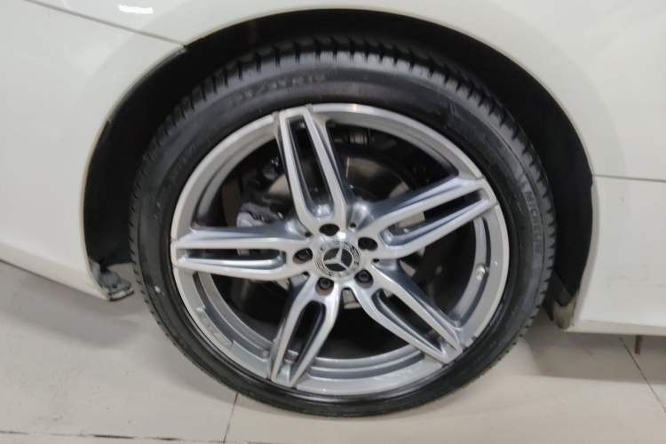 Used Mercedes-Benz E-Class 2020 E 260 Coupe Right Rear Wheel Hub