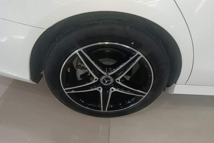 Used Mercedes-Benz E-Class 2020 E 260 Sport Edition Right Rear Wheel Hub