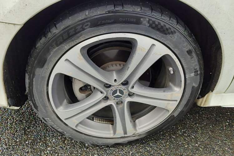 Used Mercedes-Benz E-Class 2020 Facelift E 260 L Sport Edition Right Rear Wheel Hub