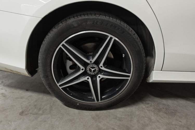 Used Mercedes-Benz E-Class 2020 Facelift E 260 Sport Edition Right Rear Wheel Hub