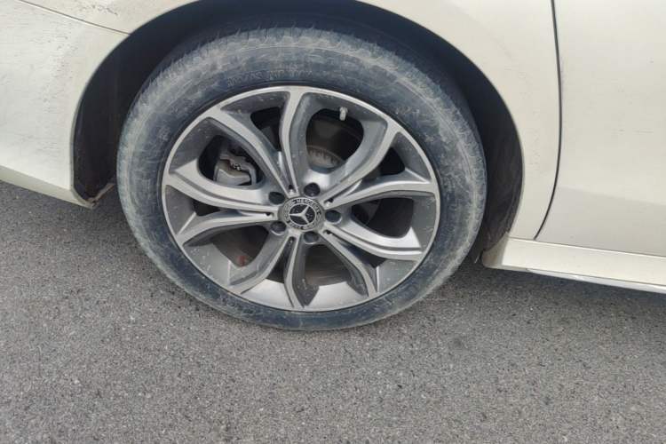 Used Mercedes-Benz E-Class 2020 E 300 L Sport Luxury Edition Right Rear Wheel Hub