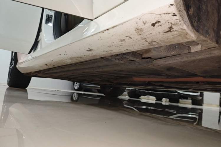 Used Mercedes-Benz E-Class 2020 E 260 Sport Edition Right Side Sill