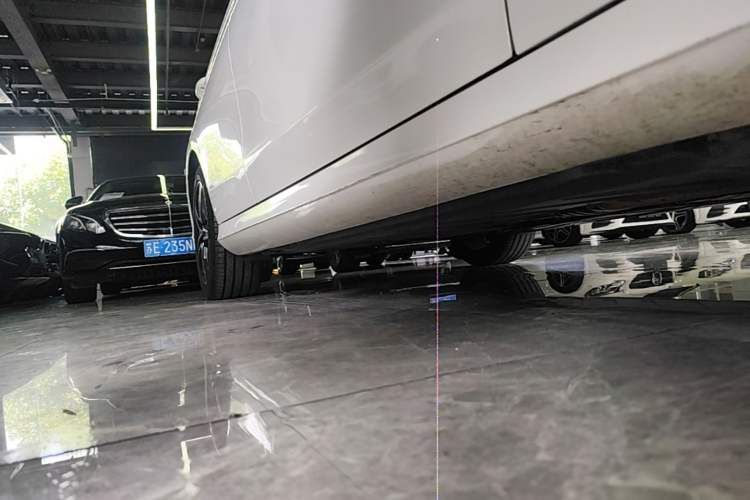 Used Mercedes-Benz E-Class 2020 Facelift E 260 Sport Edition Right Side Sill